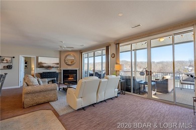 WALK-IN-NO STEPS LAKE LIVING! Experience effortless lakeside