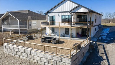 Lake of the Ozarks Home For Sale in Kaiser Missouri