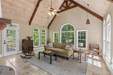 Southern Charm Meets Storybook Setting - Welcome to a truly - photo 19