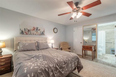 Welcome to easy Florida living in this beautifully maintained - photo 22