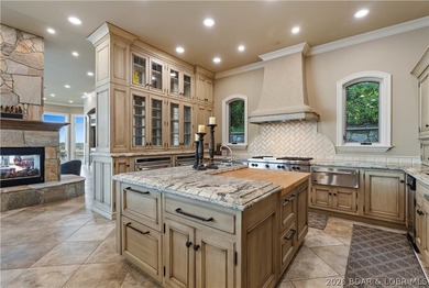 Experience exceptional craftsmanship & timeless design in this - photo 26