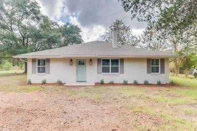 (private lake, pond, coastal) Home For Sale in Carriere Mississippi