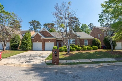 Welcome to 339 Fairways Drive, where everyday living meets - photo 3