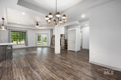 This stunning home in the gated community Kanaka Rapids blends - photo 10