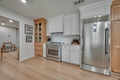 COMPLETELY RENOVATED & MOVE-IN READY! This stunning 3 bedroom, 2 - photo 10