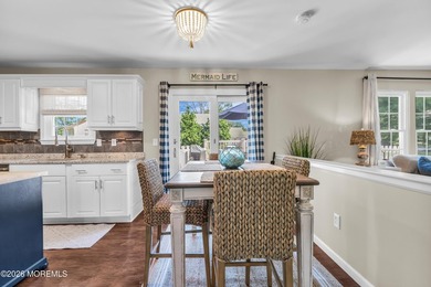 Welcome to this spacious 2 story colonial in Shelter Cove. This - photo 12