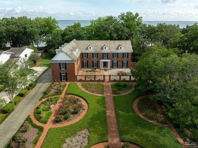 Gulf Breeze proper is one of the most sought-after addresses on - photo 2