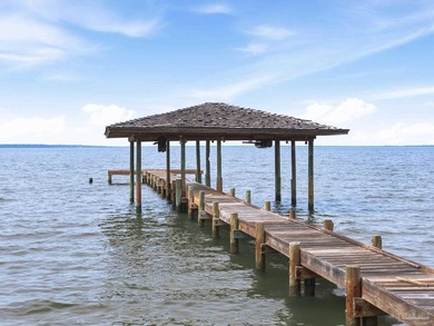 Gulf Breeze proper is one of the most sought-after addresses on - photo 3
