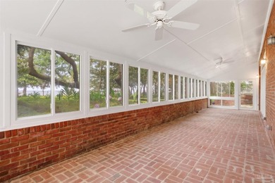 Gulf Breeze proper is one of the most sought-after addresses on - photo 4