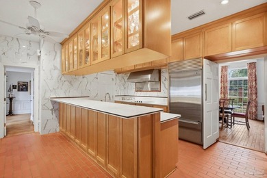 Gulf Breeze proper is one of the most sought-after addresses on - photo 5