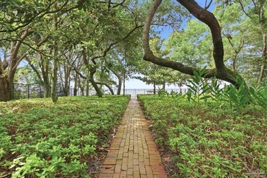 Gulf Breeze proper is one of the most sought-after addresses on - photo 9