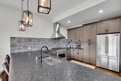 Elegant Custom Home in the prestigious Loon Lake community - photo 22