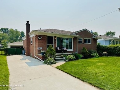 Lake Home For Sale in Saint Clair Shores, Michigan