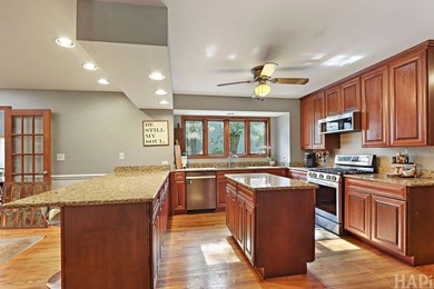 Stately home on a corner lot in one of Crystal Lake's most - photo 3