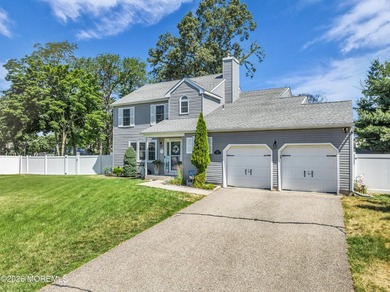 Welcome to this spacious 2 story colonial in Shelter Cove. This - photo 37