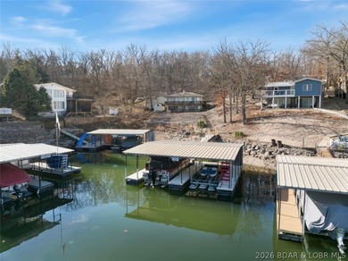 Updated Lake Front Home with Cove protection and Main Channel - photo 2