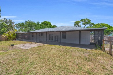 Welcome home to this Sebastian Highlands property, situated on a - photo 25