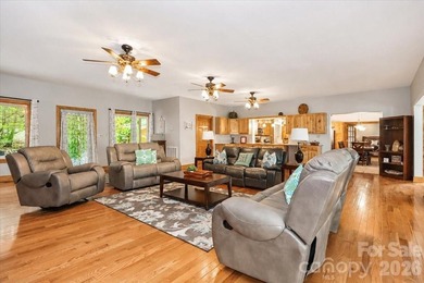 This exceptional Lake Norman waterfront investment property in - photo 9