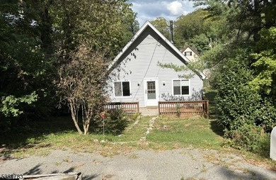 Pleasant Valley Lake Home For Sale in Vernon Twp. New Jersey