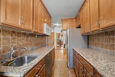 Prime Location, In The Heart Of Flushing Downtown. Very Close To - photo 12