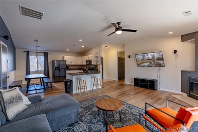 Discover the perfect combination of modern updates and lake-area - photo 2