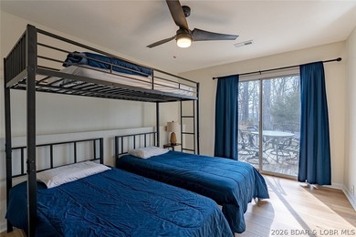 Discover the perfect combination of modern updates and lake-area - photo 4