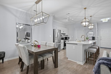 Beautiful 3 bed 2 bath condo on Daniel Island! Gourmet kitchen - photo 11