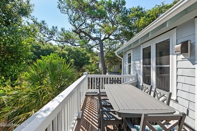Golf course living wrapped in maritime forest privacy. Nestled - photo 21