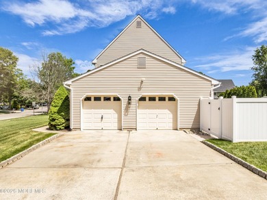 Highest/Best Mon. 7 PM 6/22 Welcome to one of the finest homes - photo 37