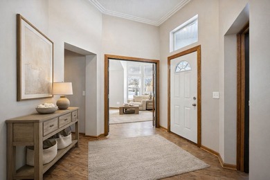 Beautiful and spacious one-level patio home located on a nearly - photo 3