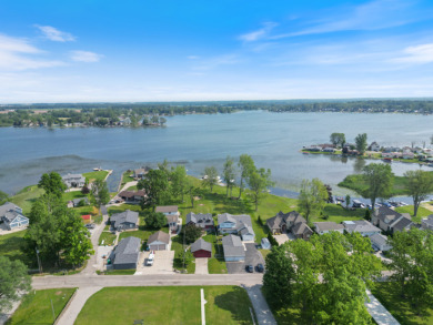 Beautiful Lakefront Offering on Chapman Lake - Lake Home For Sale in Warsaw, Indiana