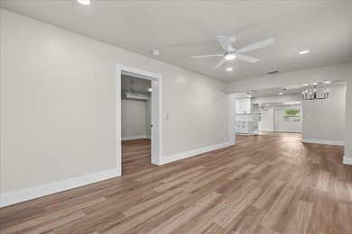 Beautifully renovated 4BR/3.5BA home in the heart of Lake Park - photo 12
