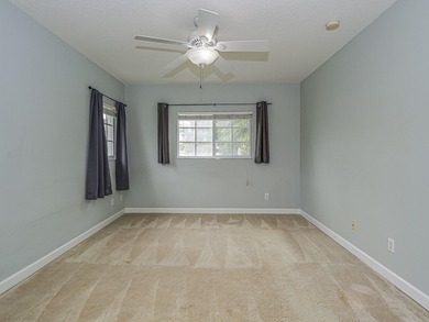 Beautifully maintained, move-in ready 2/2 + garage, impact - photo 18