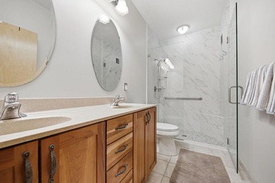 Beautiful end unit in luxury condo building. Cement floors for - photo 19