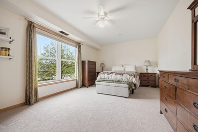 Beautiful end unit in luxury condo building. Cement floors for - photo 20