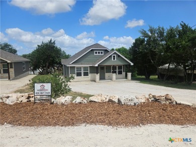 Lake Home For Sale in Canyon Lake, Texas