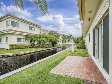 Beautifully maintained, move-in ready 2/2 + garage, impact - photo 24