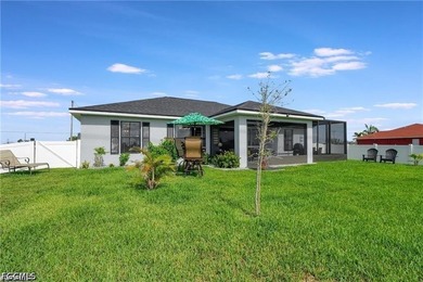 Picture-Perfect Estate in a Prime Location with Transferable VA - photo 25