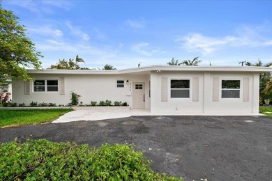 Beautifully renovated 4BR/3.5BA home in the heart of Lake Park - photo 32