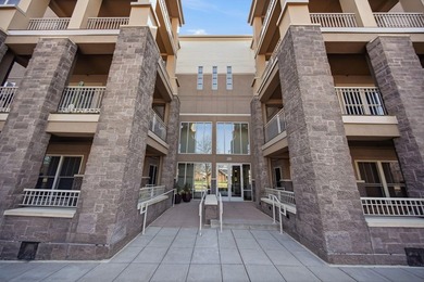 Beautiful end unit in luxury condo building. Cement floors for - photo 32
