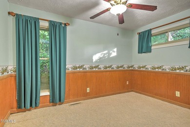 Welcome to your own private retreat in the heart of Kingsport! - photo 32