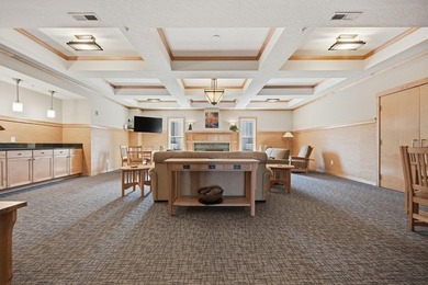 Beautiful end unit in luxury condo building. Cement floors for - photo 41