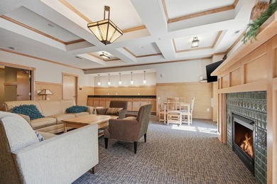 Beautiful end unit in luxury condo building. Cement floors for - photo 43