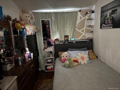 Welcome to this beautifully maintained 3-bedroom, 1.5-bath - photo 15