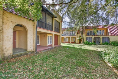 Perfect for an owner occupant or investor! Welcome to effortless - photo 31