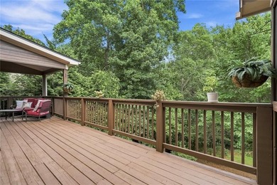 CUSTOM-BUILT LAKE LANIER ESCAPE. Over ONE acre! Permitted Swim - photo 39