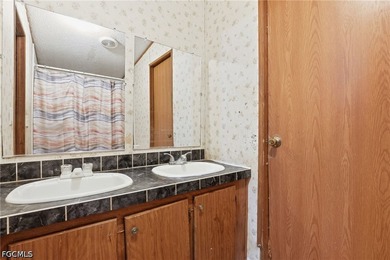 Investor special in the desirable Clewiston area! Situated on 0 - photo 12