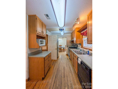 Welcome to 77 Griffith Branch Road, a peaceful mountain retreat - photo 16