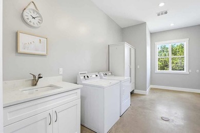 Gorgeous 3,618 SF single-level home, 30'x40' workshop, 7.42 - photo 32
