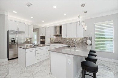 $25,000 SELLER CREDIT AT CLOSING! 6 BEDROOMS + DEN, 5 BATHROOMS - photo 4